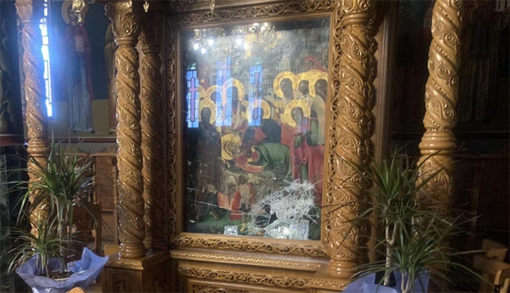 Αλεξάνδρεια: Ιερόσυλοι διέρρηξαν τον Ι.Ν της Θεοτόκου – Έκλεψαν τάματα από την Εικόνα της Μεγαλόχαρης