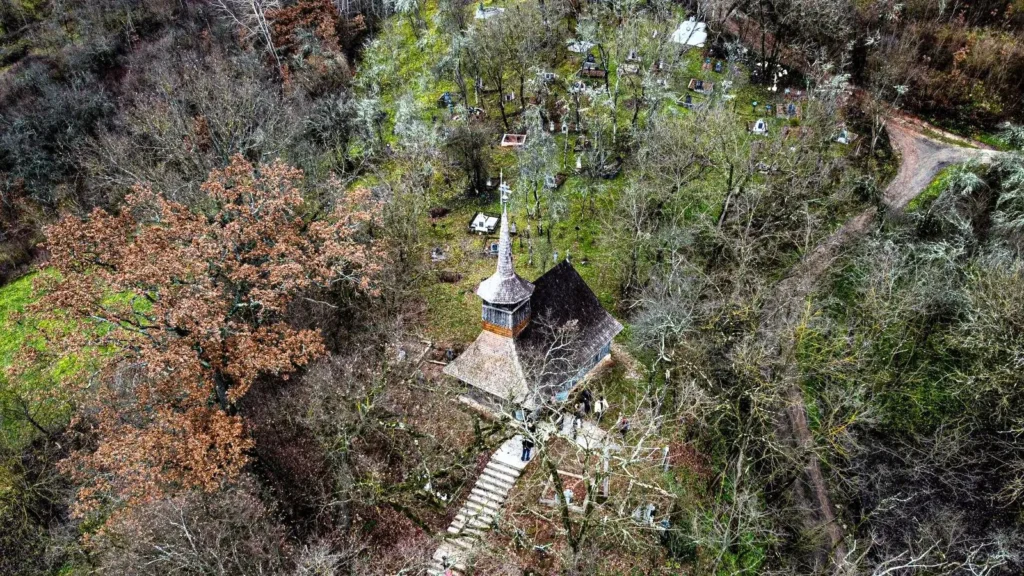 Ambulanța pentru Monumente a făcut o cercetare care ajută la datarea mai precisă a bisericilor de lemn din jud. Sălaj