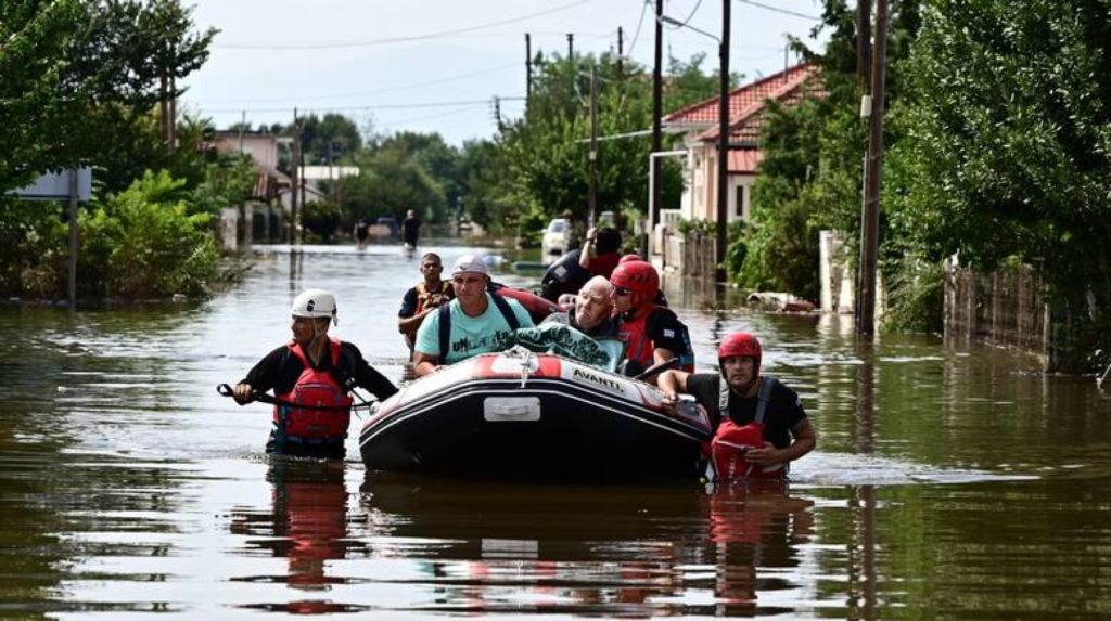 Συγκέντρωση βοήθειας για τη Θεσσαλία από τη Μητρόπολη Γλυφάδας