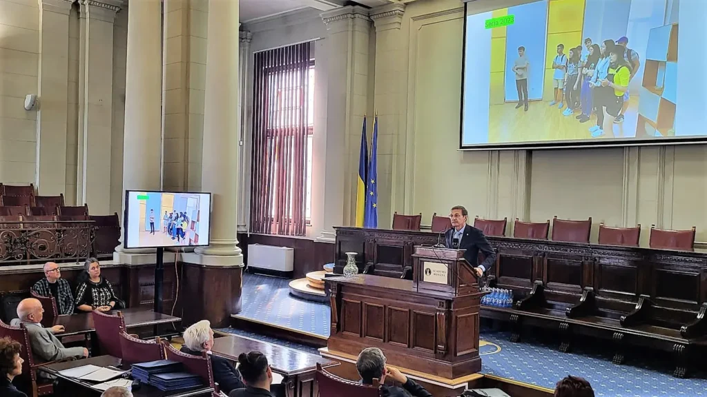 Bursele Academiei Române: Cel mai bun computer din lume este creierul omenesc, spune acad. Ioan-Aurel Pop