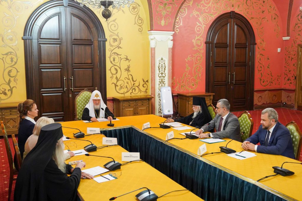 Святейший Патриарх Кирилл встретился с представителями фонда «Защитники Отечества»