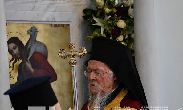 Οι πρώτες φωτογραφίες και το βίντεο από την Πατριαρχική Θεία Λειτουργία στον Ι.Ν. Αγ. Νικολάου στον Πύργο