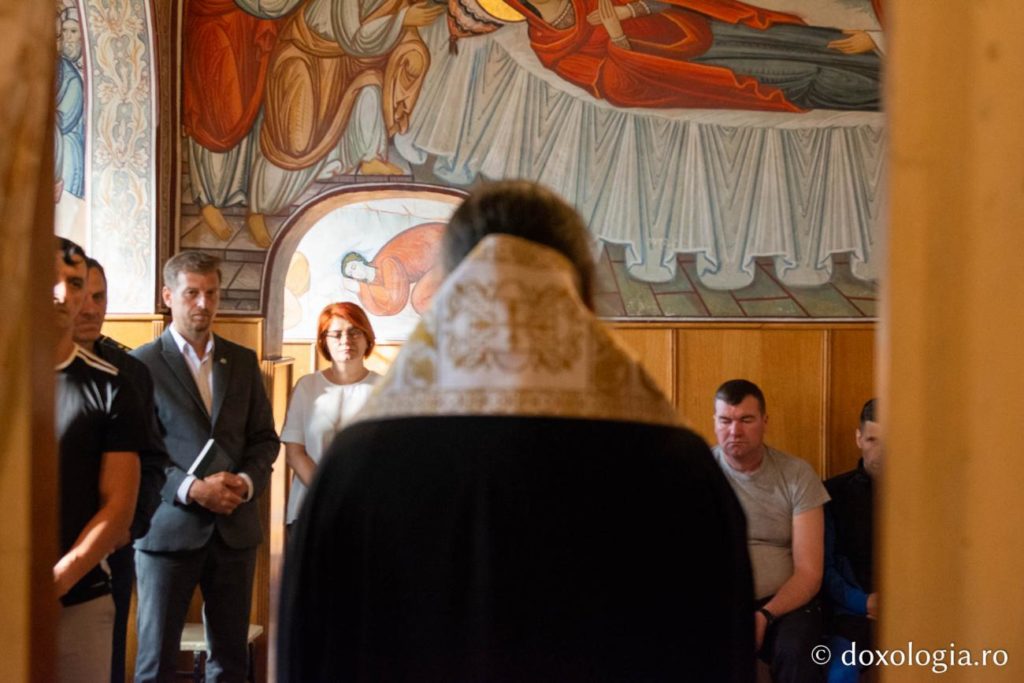 PS Nichifor Botoșăneanul s-a rugat împreună cu deţinuţii şi personalul de la Penitenciarul de Maximă Siguranță Iași