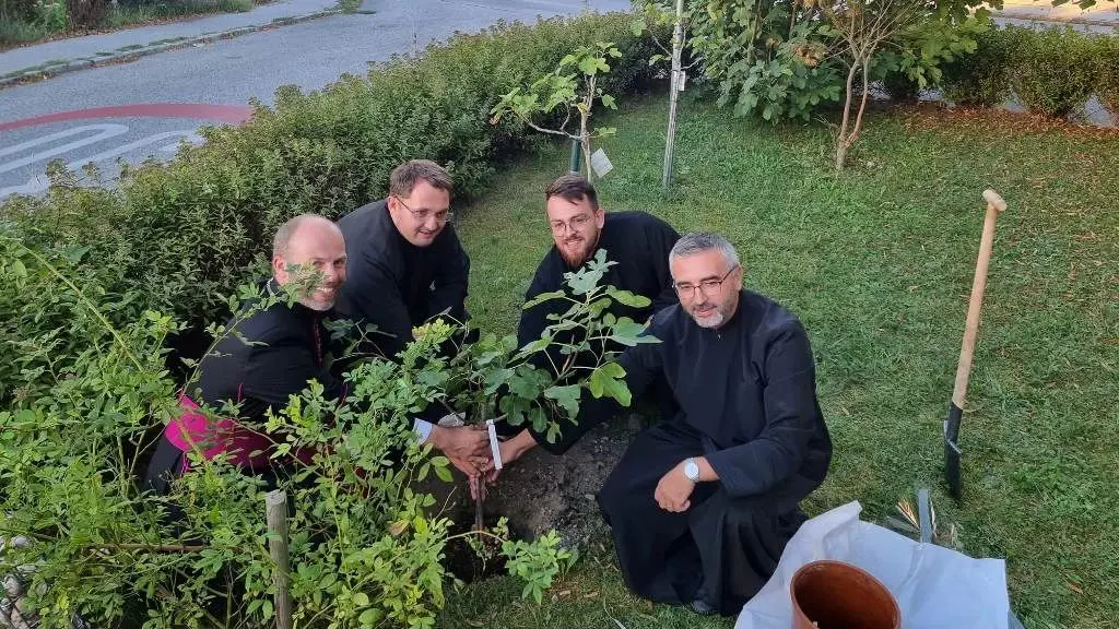 Ziua Creației în Austria: Ortodocși români și sârbi s-au rugat pentru mediu și au plantat un copac