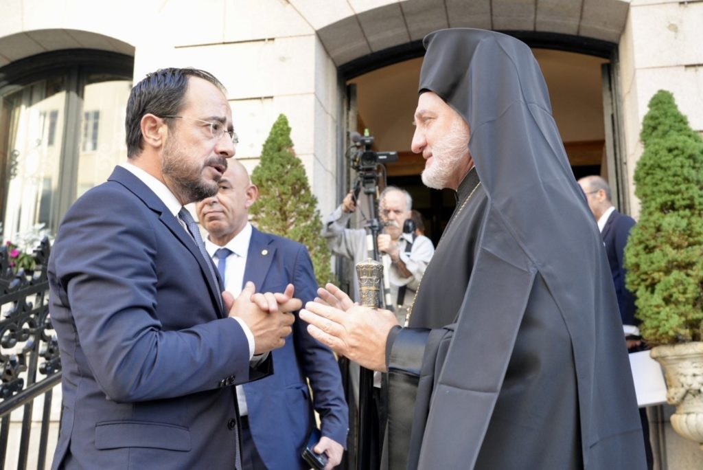 Το Κυπριακό κυριάρχησε στη συνάντηση του Νίκου Χριστοδουλίδη με τον Αρχιεπίσκοπο Αμερικής