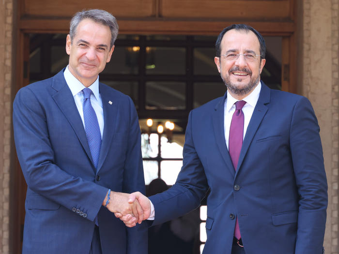 Επανέναρξη των συνομιλιών για το Κυπριακό στο πλαίσιο των αποφάσεων του ΟΗΕ