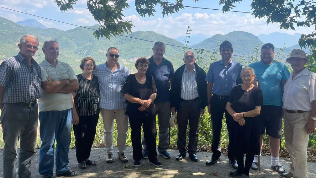 Ο Γενικός Πρόξενος της Ελλάδος στο Αργυρόκαστρο σε ομογενειακά χωριά του Δήμου Πρεμετής