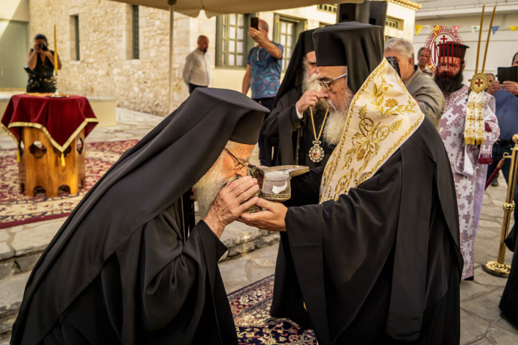 Στη Γραμμενίτσα Άρτας το Ιερό Λείψανο της Αγίας Φωτεινής από τη Μονή Ιβήρων