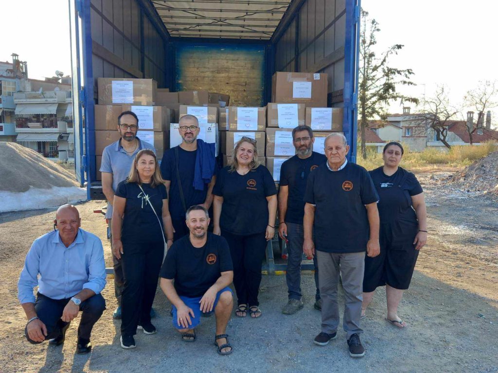 Ανθρωπιστική βοήθεια για τους πλημμυροπαθείς της Καρδίτσας από την «Εθελοντική Διακονία Αστέγων»