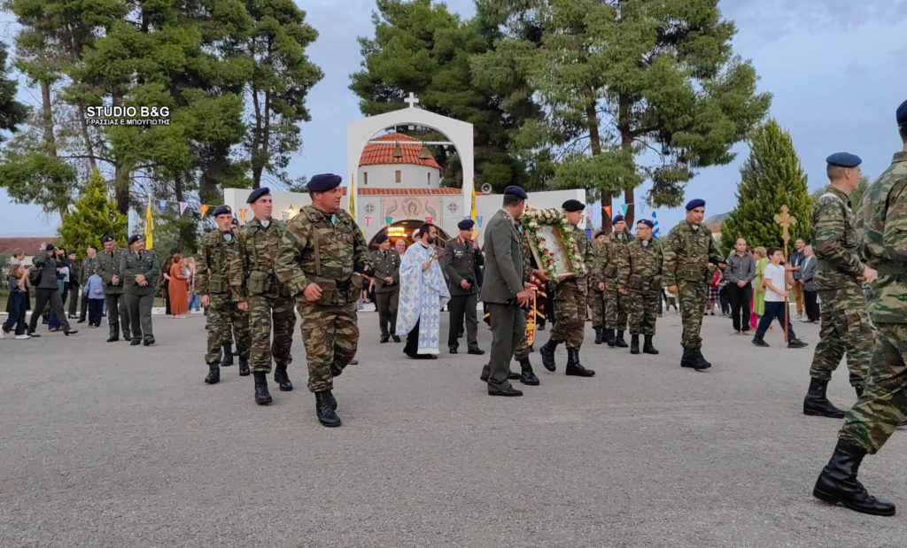 Εσπερινός Αγίου Δημητρίου και λιτάνευση Ιεράς Εικόνος στο Στρατόπεδο Ναυπλίου