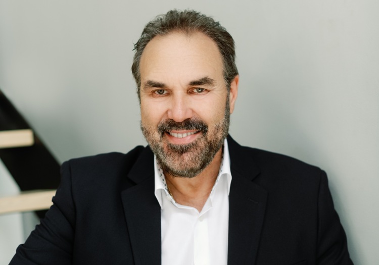 Ο Δήμαρχος Φλώρινας συγχαίρει τον νέο Μητροπολίτη Φλωρίνης Ειρηναίο