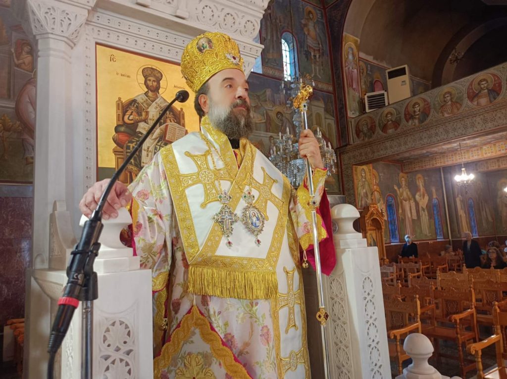 Ο Μητροπολίτης Θήρας στον Άγιο Γεώργιο Κυνοσάργους