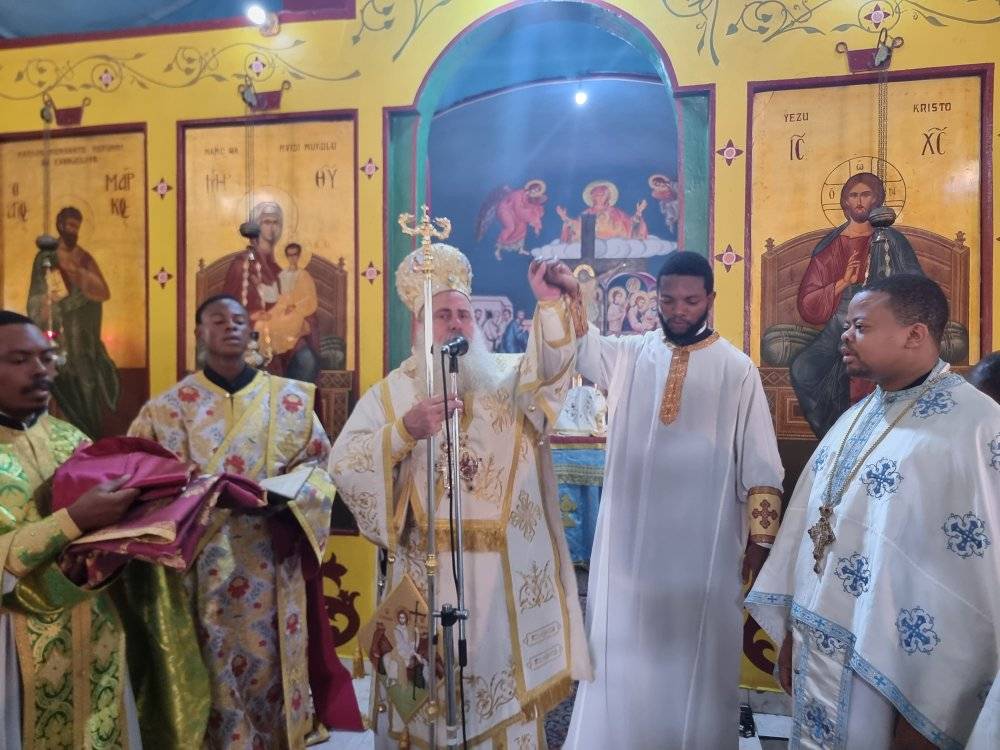 Χειροτονία Πρεσβυτέρου στην Κινσάσα