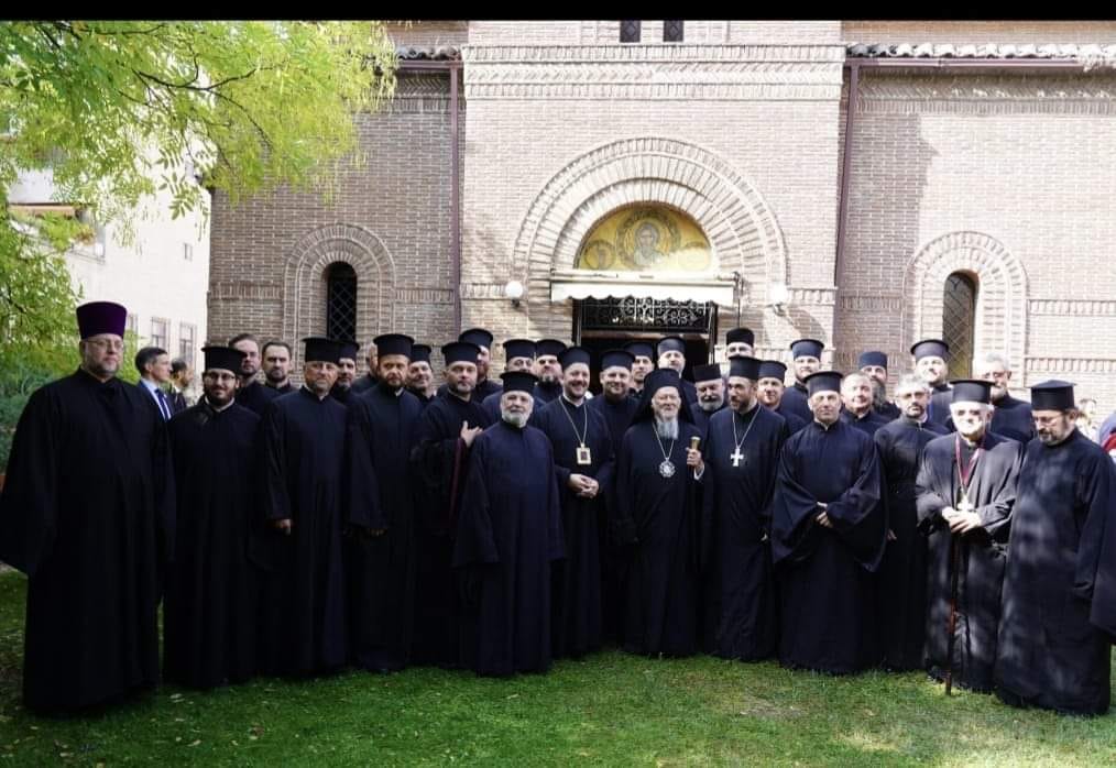 صاحب القداسة يجتمع مع كهنة ابرشية اسبانيا والبرتغال