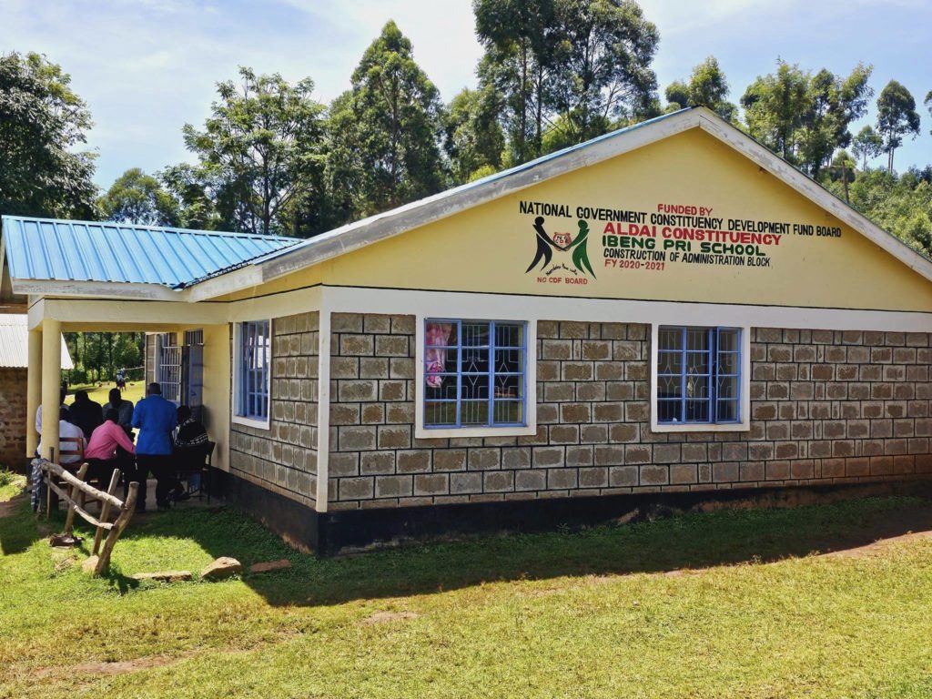 زار سيادة الأسقف نيوفيتوس (نِوو كونجاي  Neo Kong’ai) المدرسة الأرثوذكسية الابتدائية في Maraba Deanery.