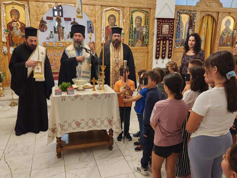 Ο Μητροπολίτης Πρόδρομος τέλεσε τον Αγιασμό για την έναρξη Κατηχητικού Σχολείου