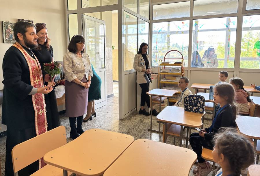 Столично училище отбеляза деня на св. Йоан Рилски с открит урок по Религия (фоторепортаж)