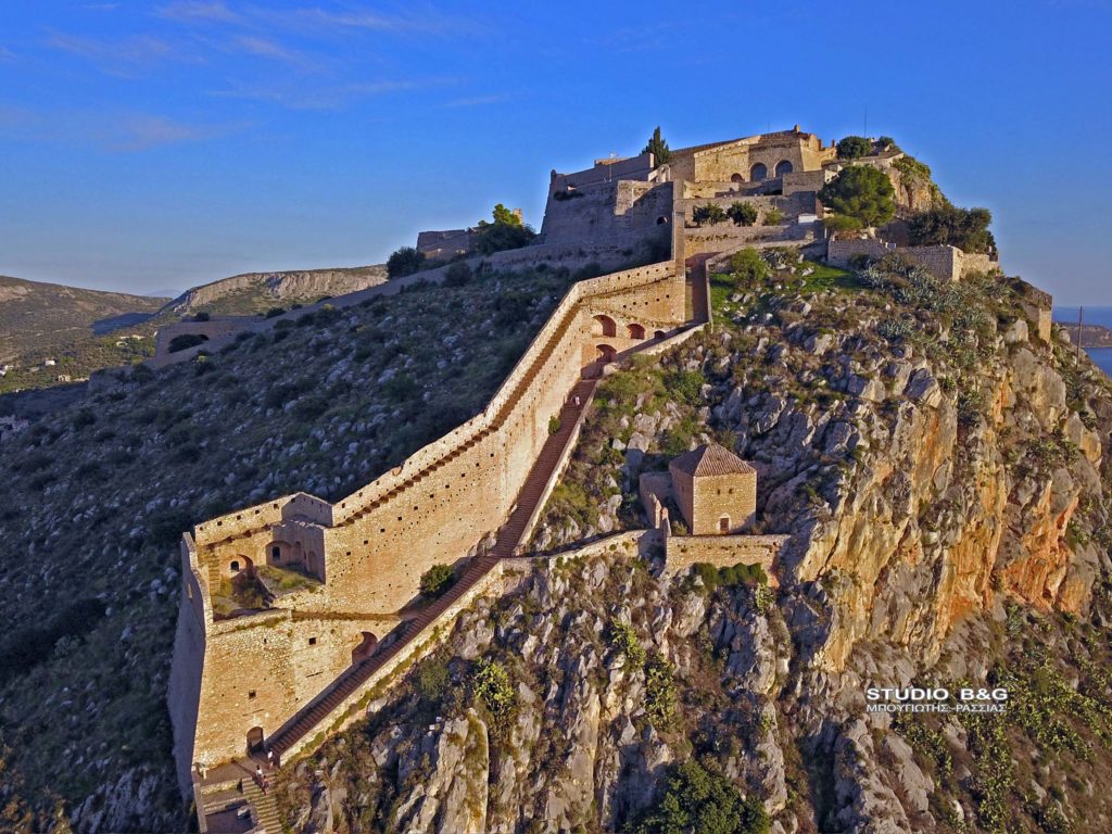 Τα “999” σκαλιά του Κάστρου Παλαμηδίου στο Ναύπλιο