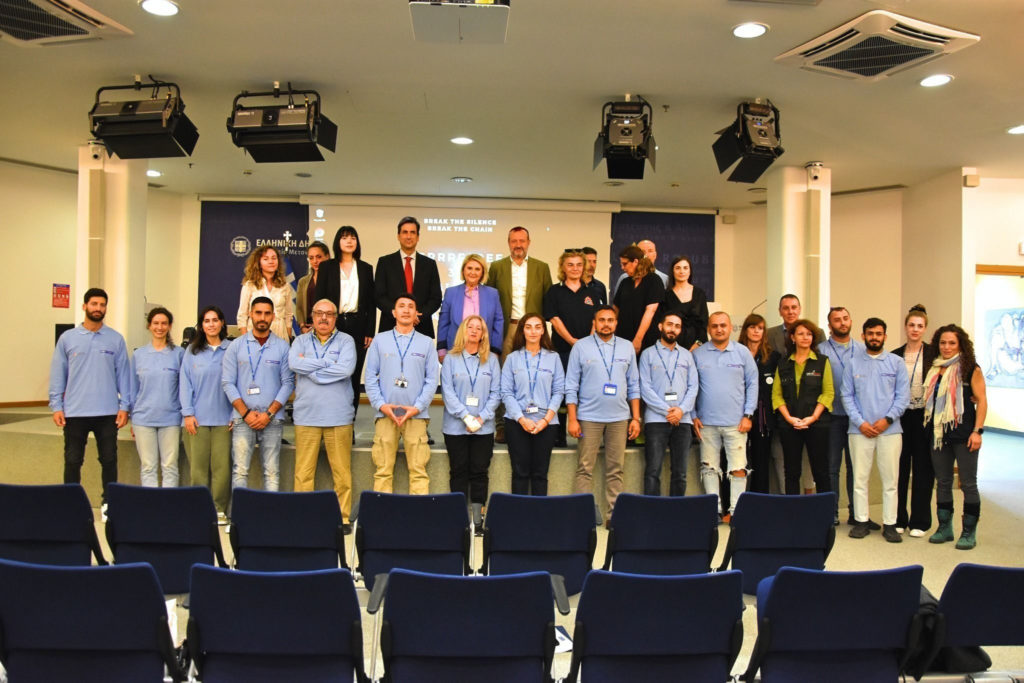 Υπουργείο Μετανάστευσης και Α21: Στη μάχη κατά του τράφικινγκ με εκπαίδευση των διερμηνέων και νέα καμπάνια ενημέρωσης