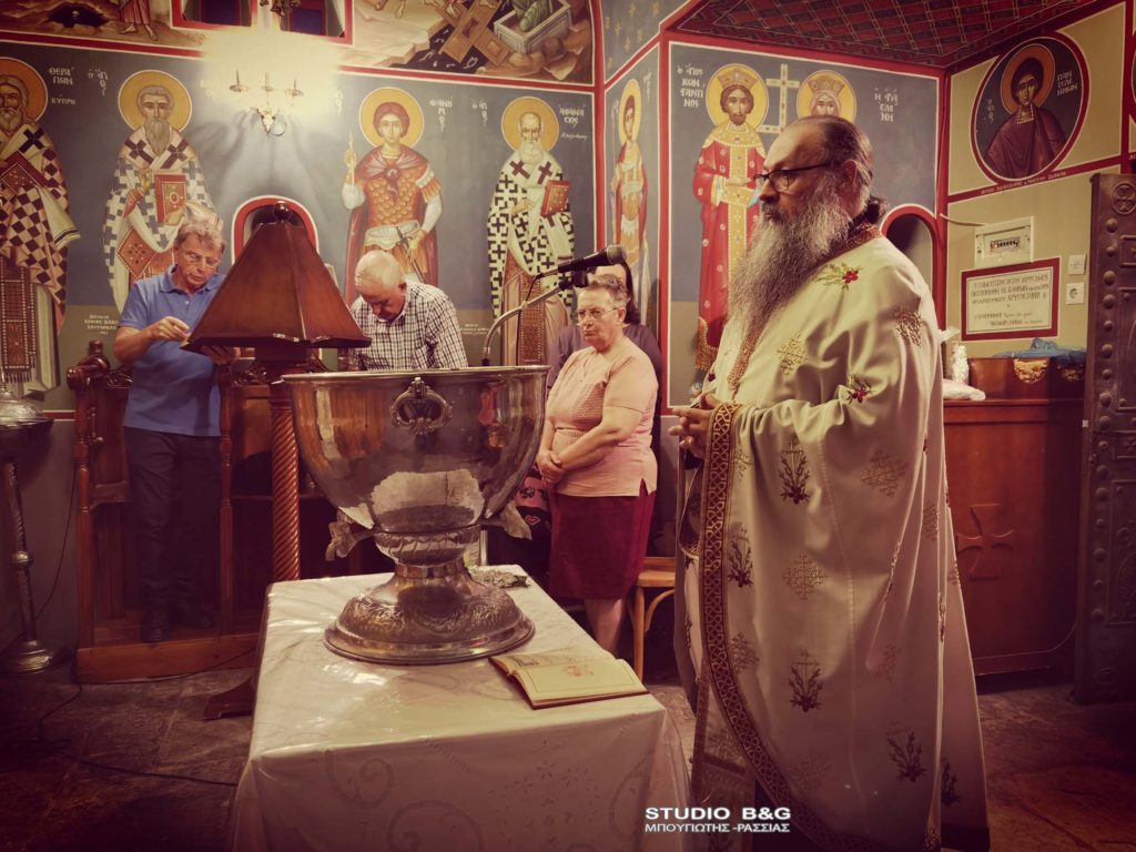 Ο Εσπερινός των Αγίων Αναργύρων στην Ακροναυπλία (ΒΙΝΤΕΟ)
