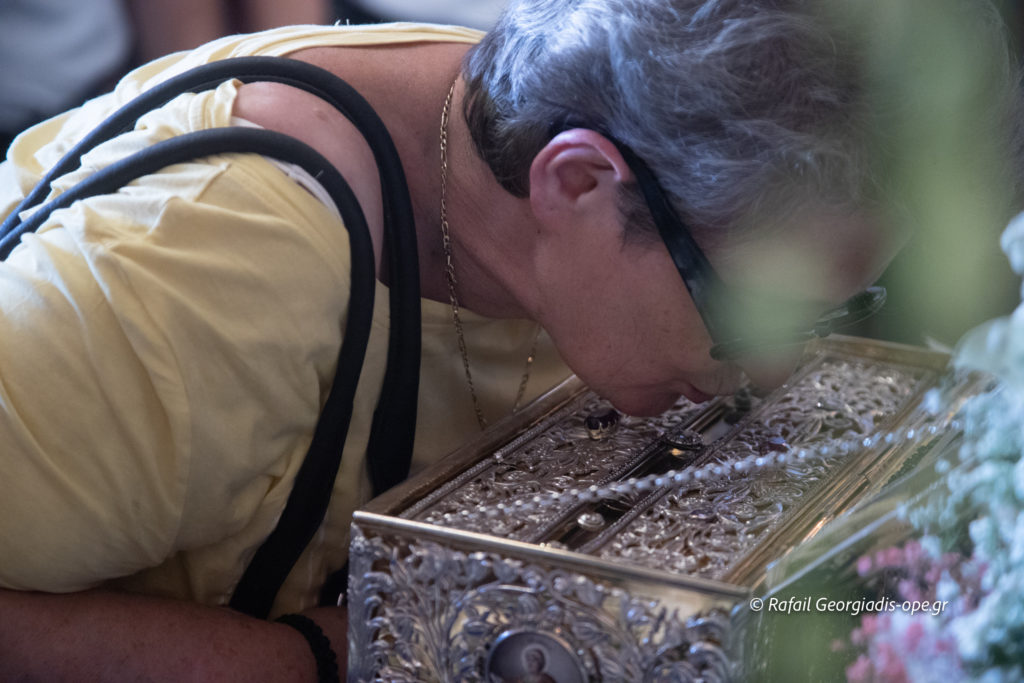 Ιωάννινα: Συνεχίζεται για τέταρτη ημέρα το προσκύνημα της Αγίας Ζώνης