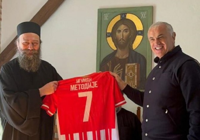 Αντιπροσωπεία του Ερυθρού Αστέρα στην Ιερά Μονή Χιλανδαρίου