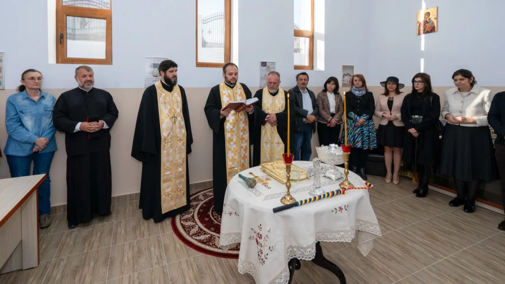 O parohie din Râmnicu Sărat a inaugurat un centru de sprijin pentru femeile în criză de sarcină