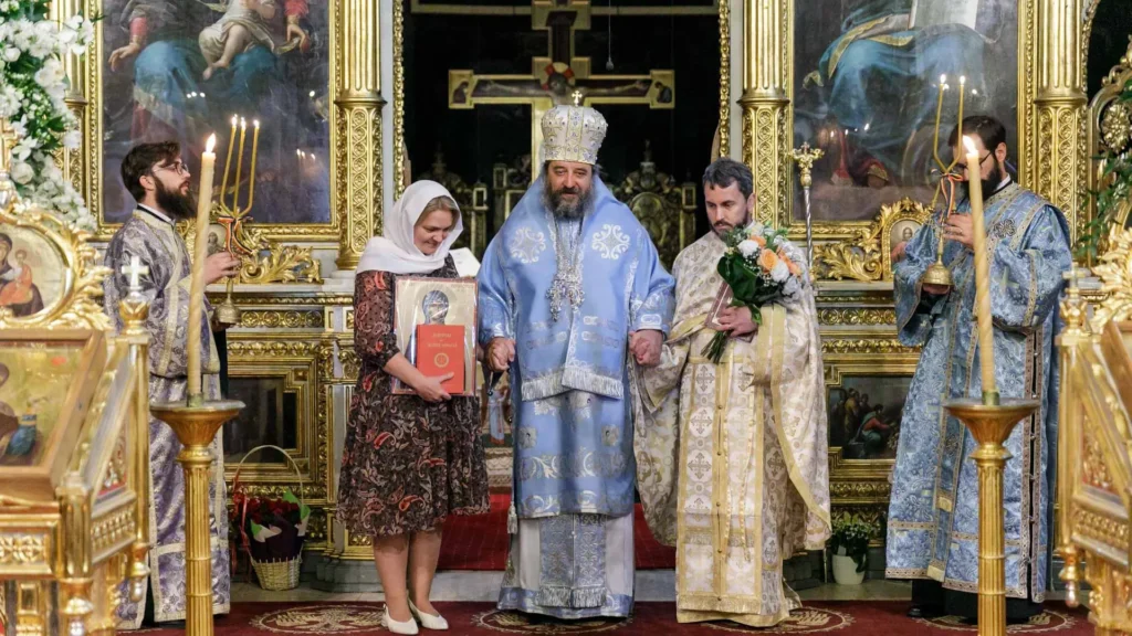 PS Nichifor Botoșăneanul l-a hirotonit preot pe un medic: Va sluji la paraclisul spitalului înființat de Mitropolie