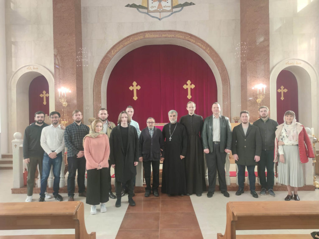 Будущие специалисты в сфере внешних церковных связей встретились с представителем Ассирийской Церкви Востока в России