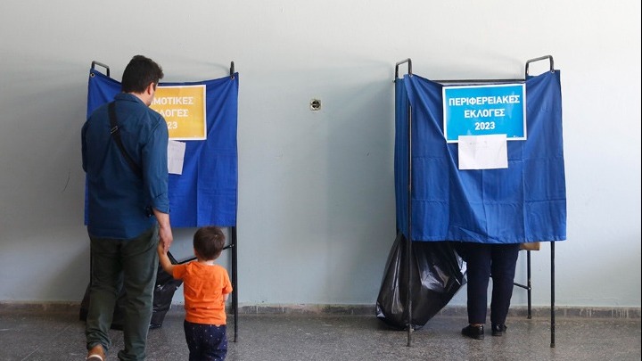 Αυτοδιοικητικές εκλογές: 7 περιφερειάρχες και 246 δήμαρχοι εκλέχθηκαν από τον πρώτο γύρο – Που θα υπάρξει δεύτερος γύρος