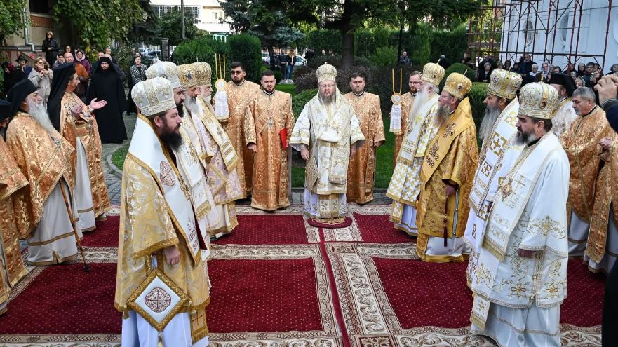 Arhim. Zaharia Zaharou s-a alăturat soborului de arhierei care l-au pomenit pe Episcopul Gurie Georgiu