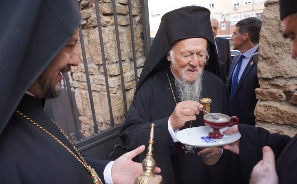 ‎القداس الإلهي في كاتدرائية القديسين أندراوس وديمتريوس اسبانيا