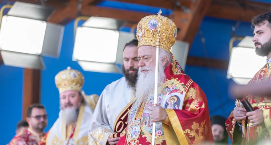 VIDEO: Dumnezeiasca Liturghie în cinstea Sfântului Mare Mucenic Dimitrie, Izvorâtorul de Mir