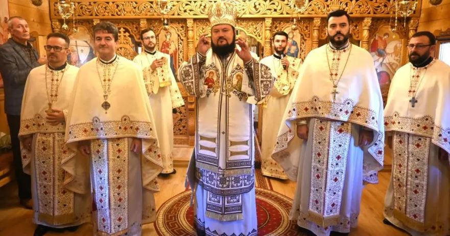 Episcopul Sălajului a slujit la biserica unității militare din Şimleu Silvaniei