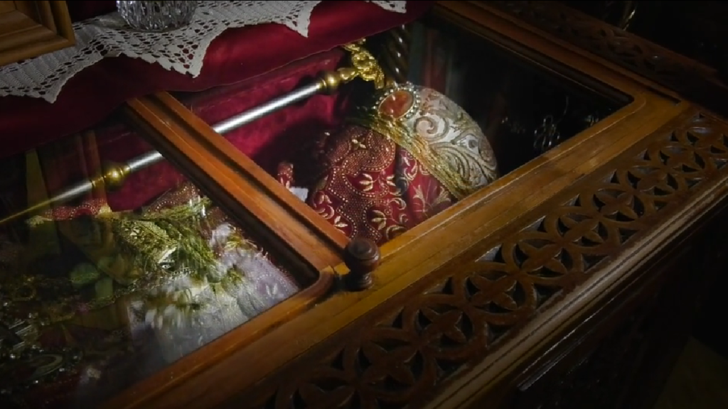 Αφιέρωμα στο θαυματουργό, άφθαρτο σκήνωμα του Αγίου Ελευθερίου στην Pemptousia TV