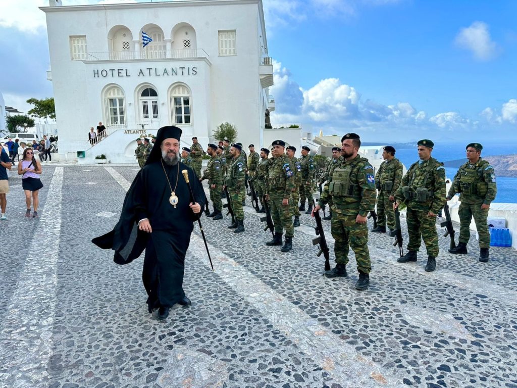 Η επέτειος του «ΟΧΙ» στην Μητρόπολη Θήρας