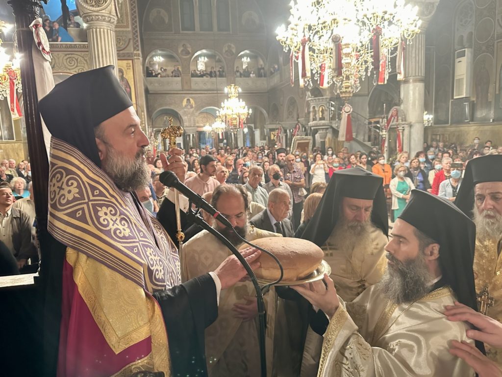 Ο Μητροπολίτης Θήρας Αμφιλόχιος στην πανήγυρη του Αγίου Λουκά Πατησίων