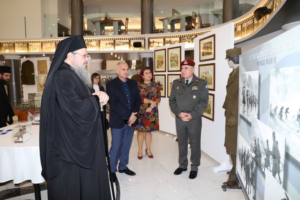 Την Έκθεση «Από τον Σαρανταπόρο στο ´40» επισκέφθηκε ο Μητροπολίτης Λαρίσης
