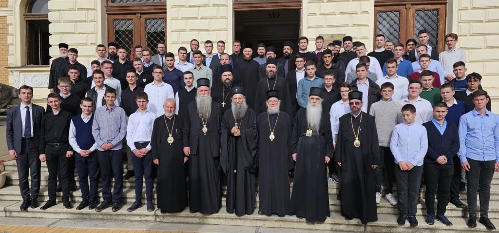Η Σερβική Εκκλησία εξήρε την προσφορά του Επισκόπου Σιρμίου Βασιλείου