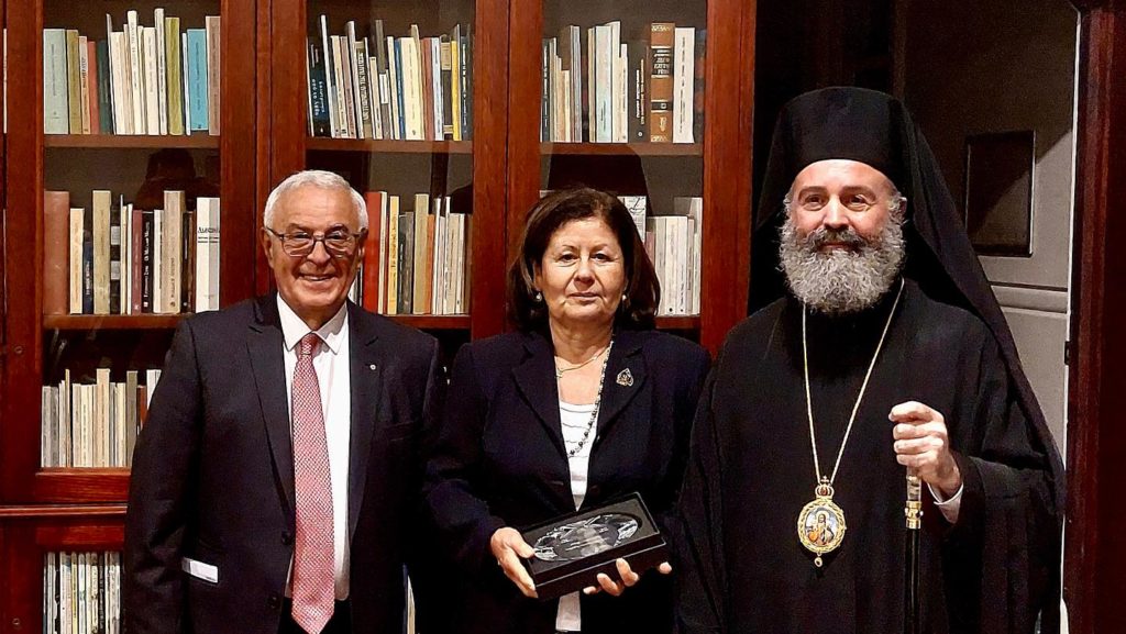 Ο Αρχιεπίσκοπος Αυστραλίας βράβευσε εθελοντές του Ελληνικού Κέντρου Προνοίας