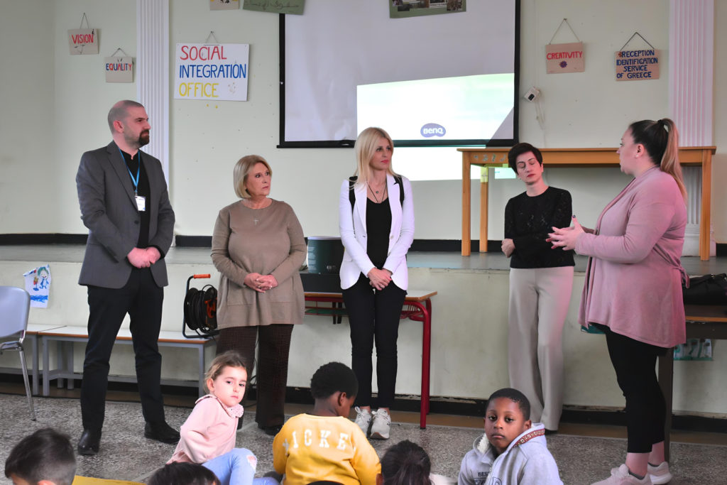 Βούλτεψη και Ράπτη στο Σχιστό για την προστασία των «παιδιών του πολέμου» από την κακοποίηση