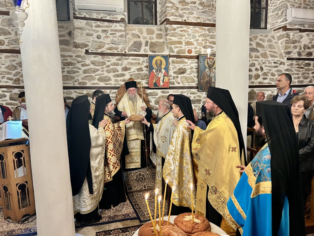 Ο Μητροπολίτης Ελευθερουπόλεως στον πανηγυρίζοντα Ι.Ν. Ταξιαρχών Ελευθερών Παγγαίου