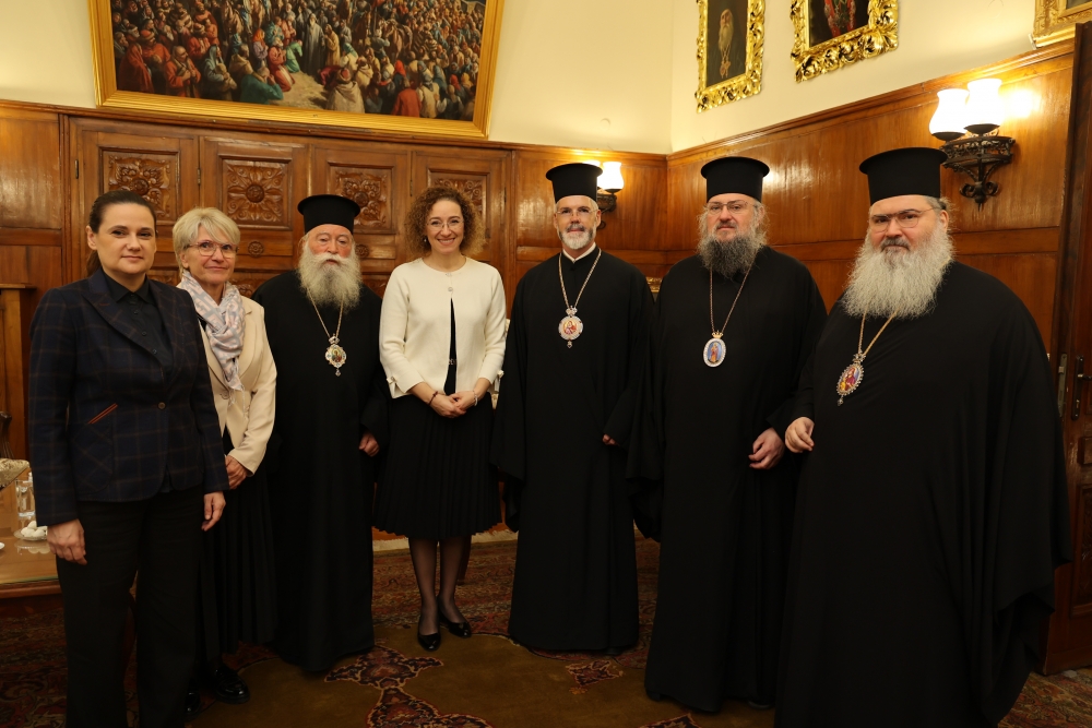 Среща на митрополити от Св. Синод с министъра на труда и социалната политика Иванка Шалапатова