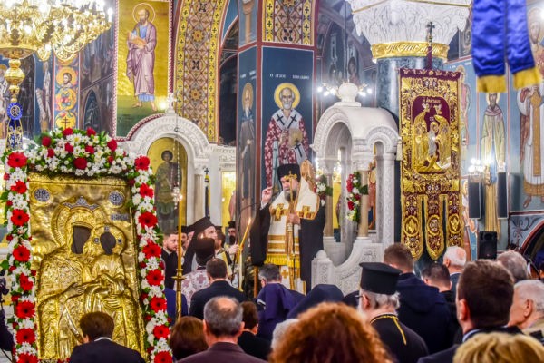 Πάνδημος υποδοχή της Ιεράς Εικόνας της Θεοτόκου της «Εικοσιφοινίσσης» στις Σέρρες