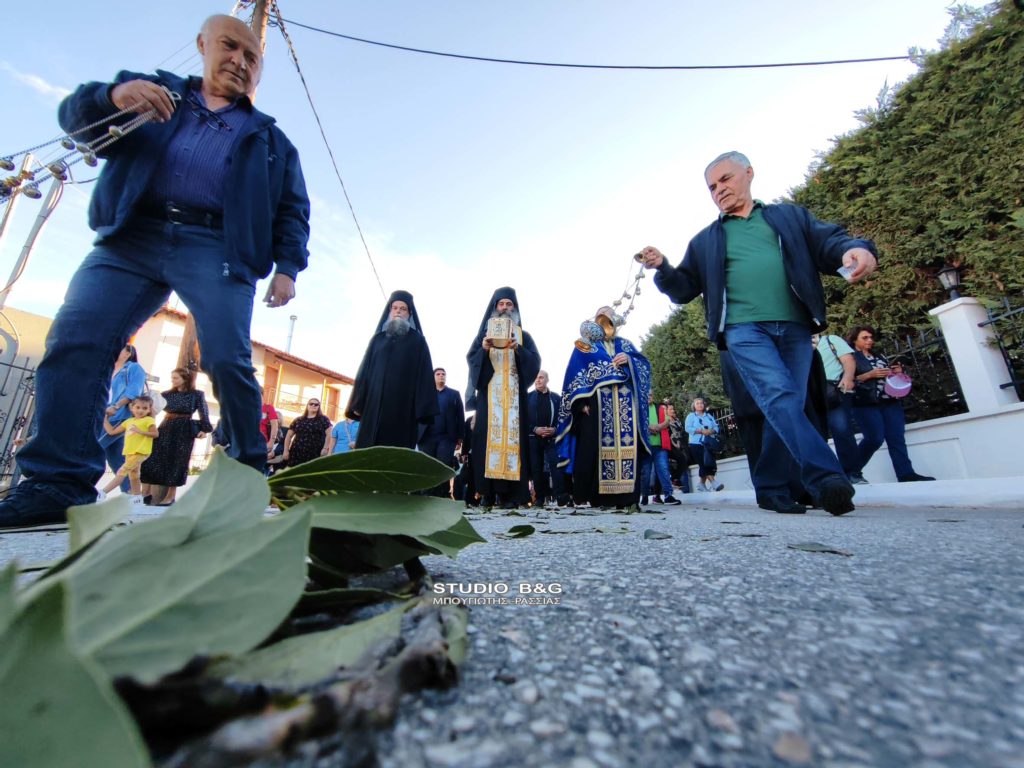 Από τη Μονή Ξενοφώντος στη Νέα Τίρυνθα Αργολίδας η Τιμία Κάρα του Αγίου Γεωργίου