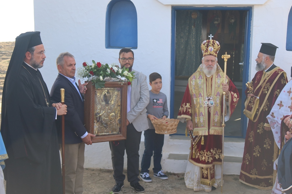 Κορυφώθηκαν οι εορτασμοί στη Σέριφο για τον Έφορο Ταξιάρχη Μιχάηλ