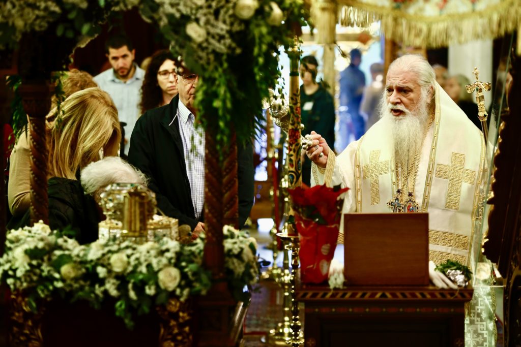 Όρθρος και Θεία Λειτουργία ενώπιον της Τιμίας Κάρας του Αγίου Ιωάννου του Χρυσοστόμου από τον Ι.Ν. Αγίου Ελευθερίου οδού Αχαρνών