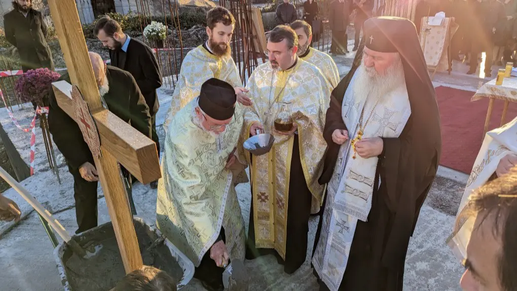 Piatră din Muntele Sinai, așezată la temelia unei noi biserici din Timișoara