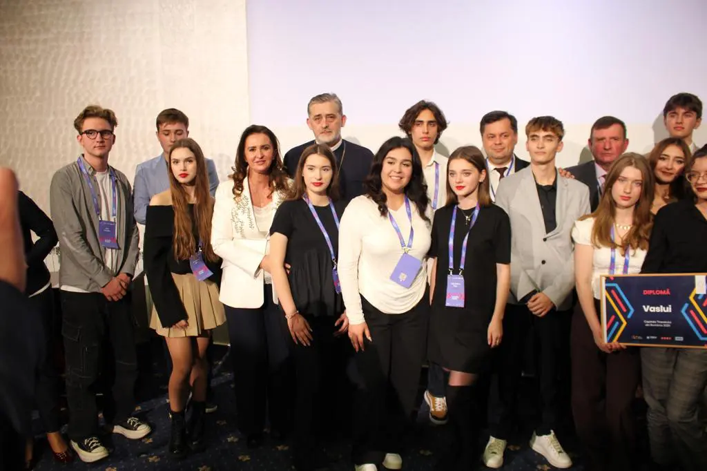 Gala Tineretului: La Târgu-Jiu au fost premiați tinerii cu merite deosebite, implicați în societatea românească