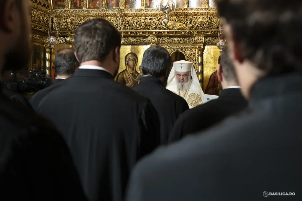 Patriarhul Daniel le-a spus noilor duhovnici că vor învăța toată viața să vindece, asemenea medicilor